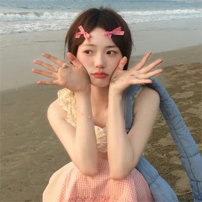绿茵春色